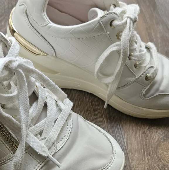 ALDO Women's White Wedge Sneakers - Picture 9 of 14